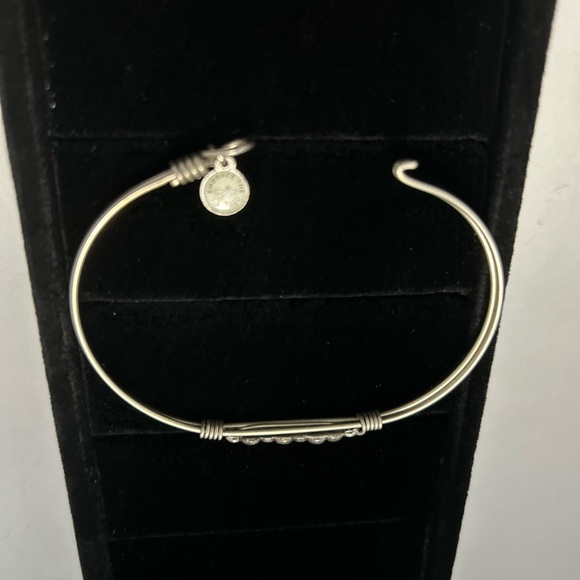 Luca & Danni Women’s Wire Bracelet - Picture 3 of 5